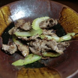 牛肉とセロリ、舞茸の中華炒め